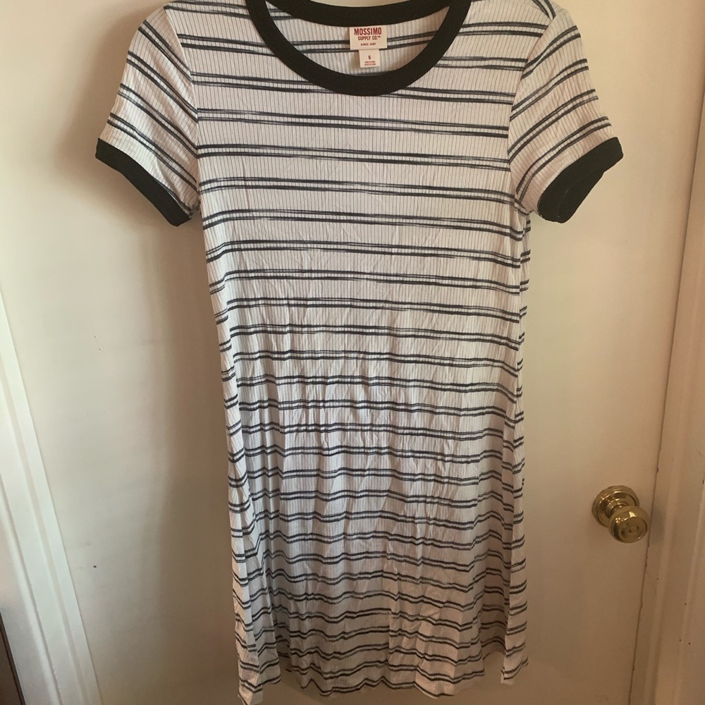 Mossimo Black and White Striped T-Shirt Dress